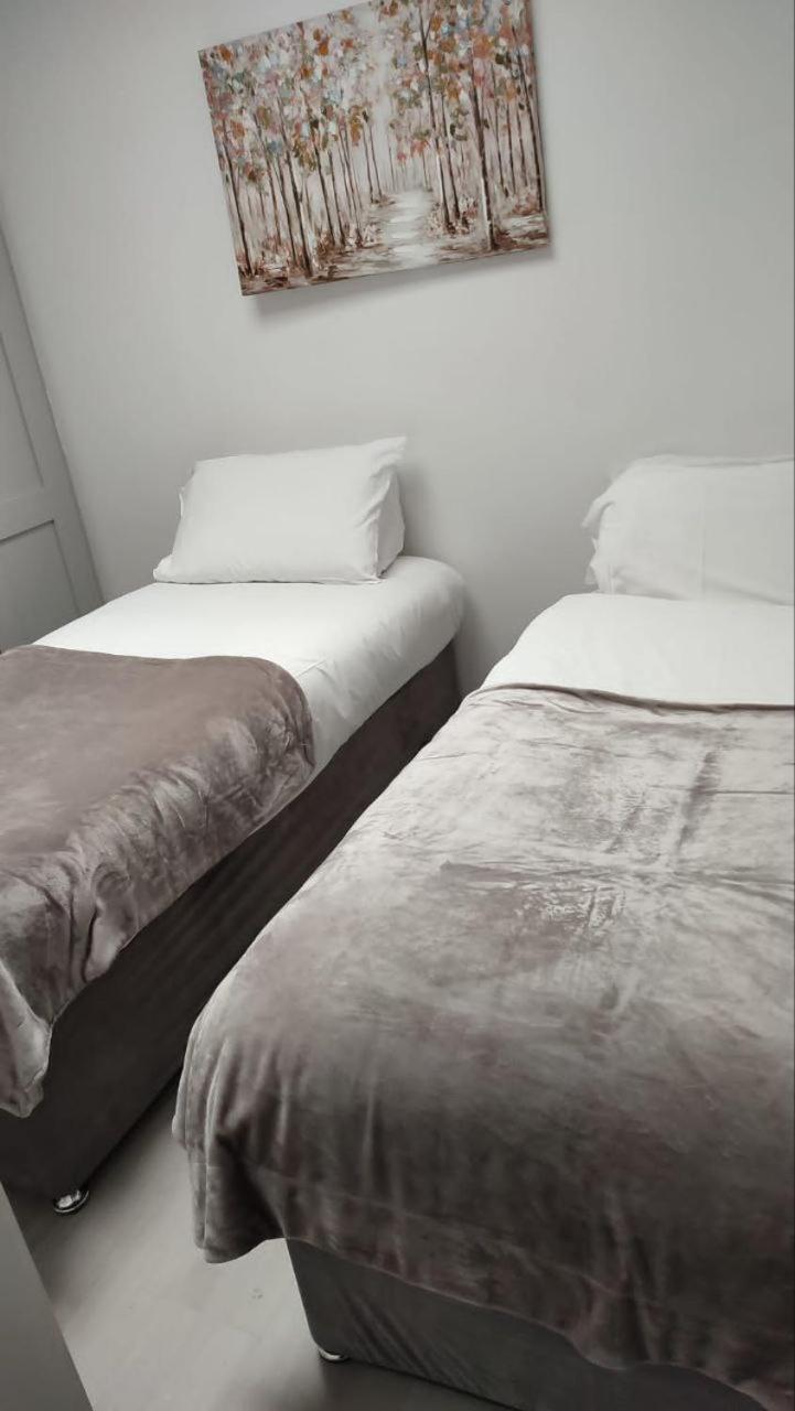 Bed and Breakfast Number33 Голуэй Экстерьер фото