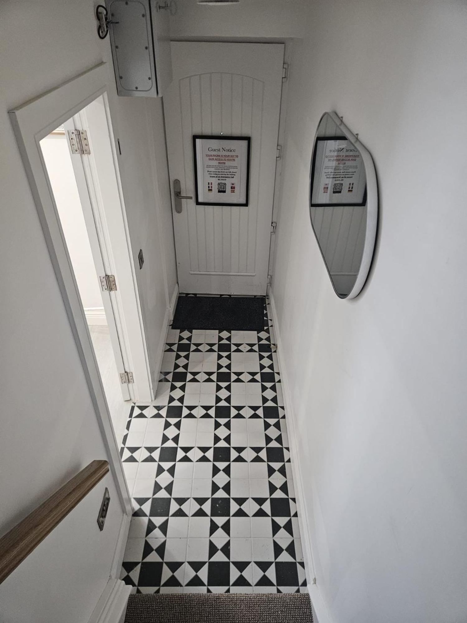 Bed and Breakfast Number33 Голуэй Экстерьер фото